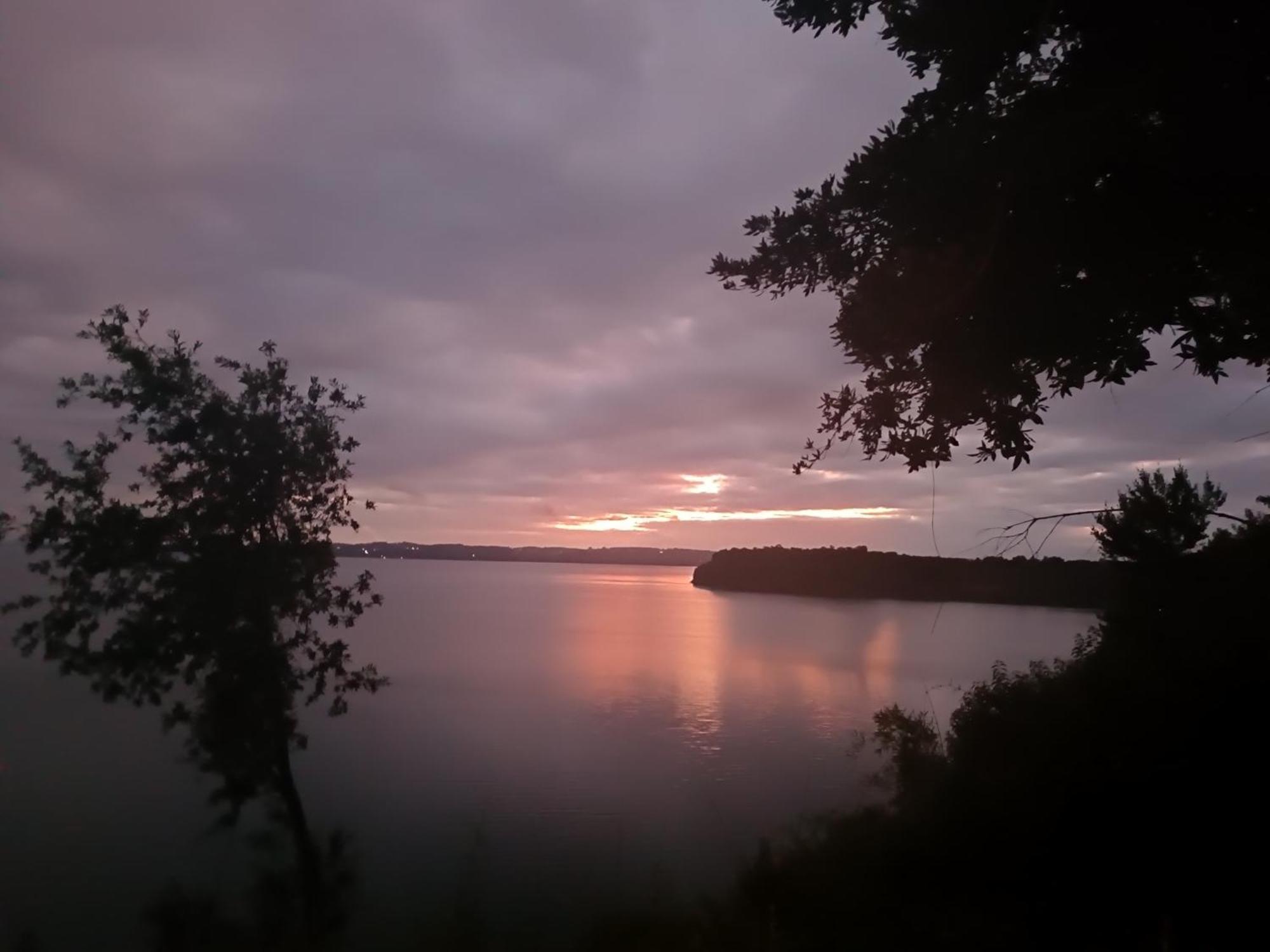 "Los Laureles" Vista Al Lago Фрутильяр Экстерьер фото